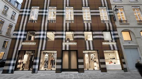 reggia outlet burberry|Burberry store online.